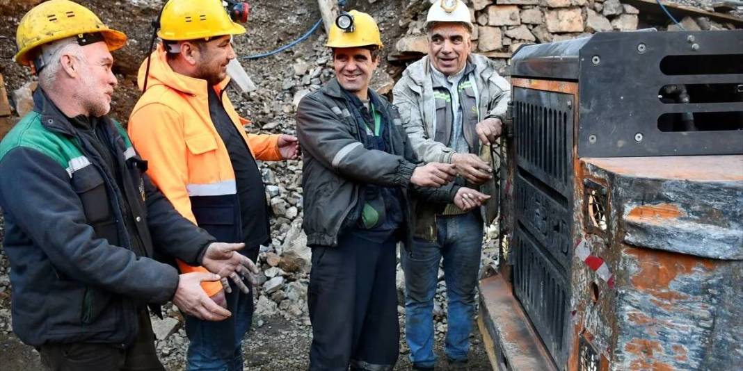 Emekli oldu yine de mesleği bırakmadı! 51 yıldır maden ocaklarında: ‘Benim için mecburiyetin dışında zevkli bir iş’ 3